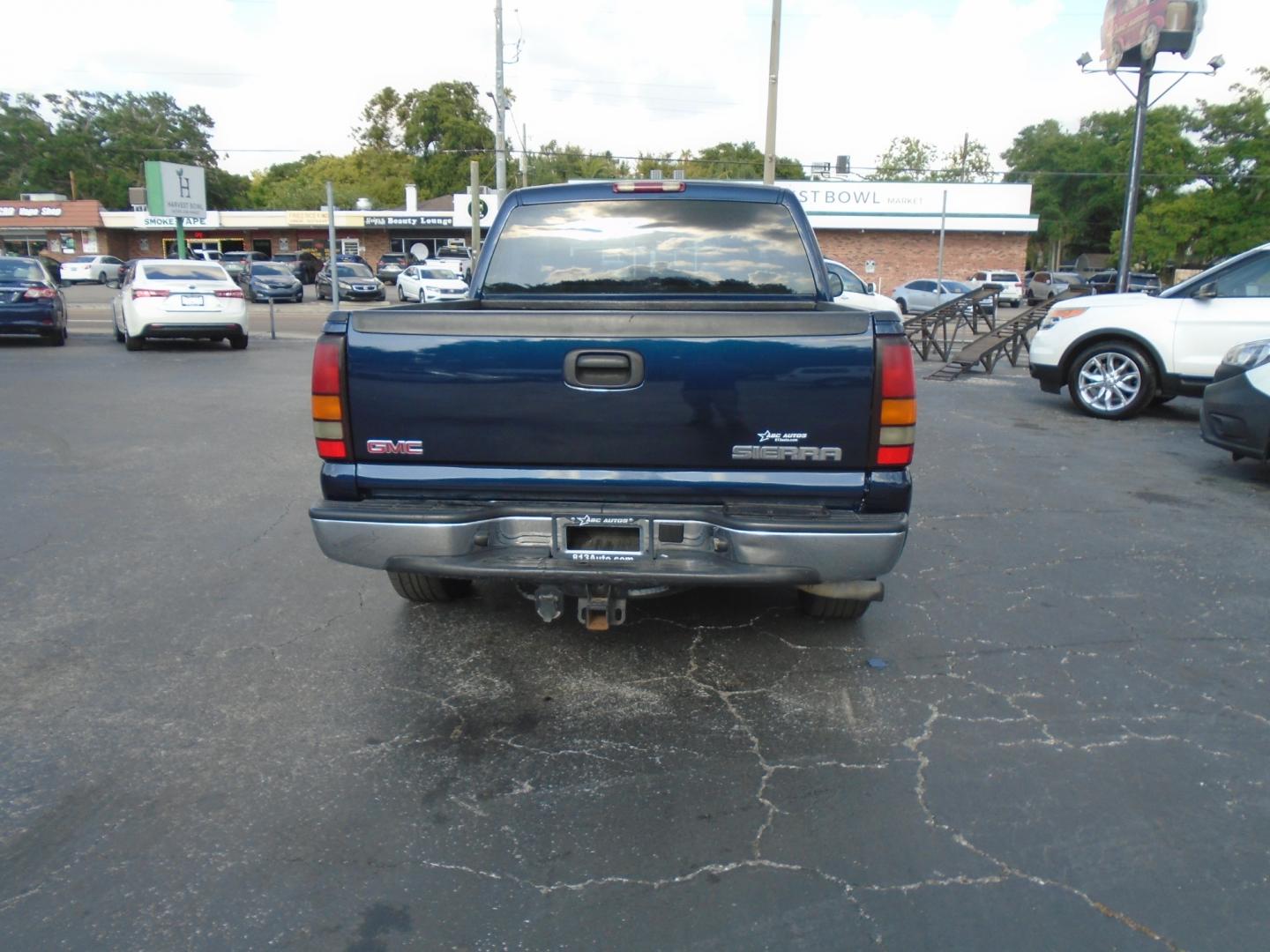 2006 GMC Sierra 1500 (2GTEC13V461) , located at 6112 N Florida Avenue, Tampa, FL, 33604, (888) 521-5131, 27.954929, -82.459534 - Photo#4